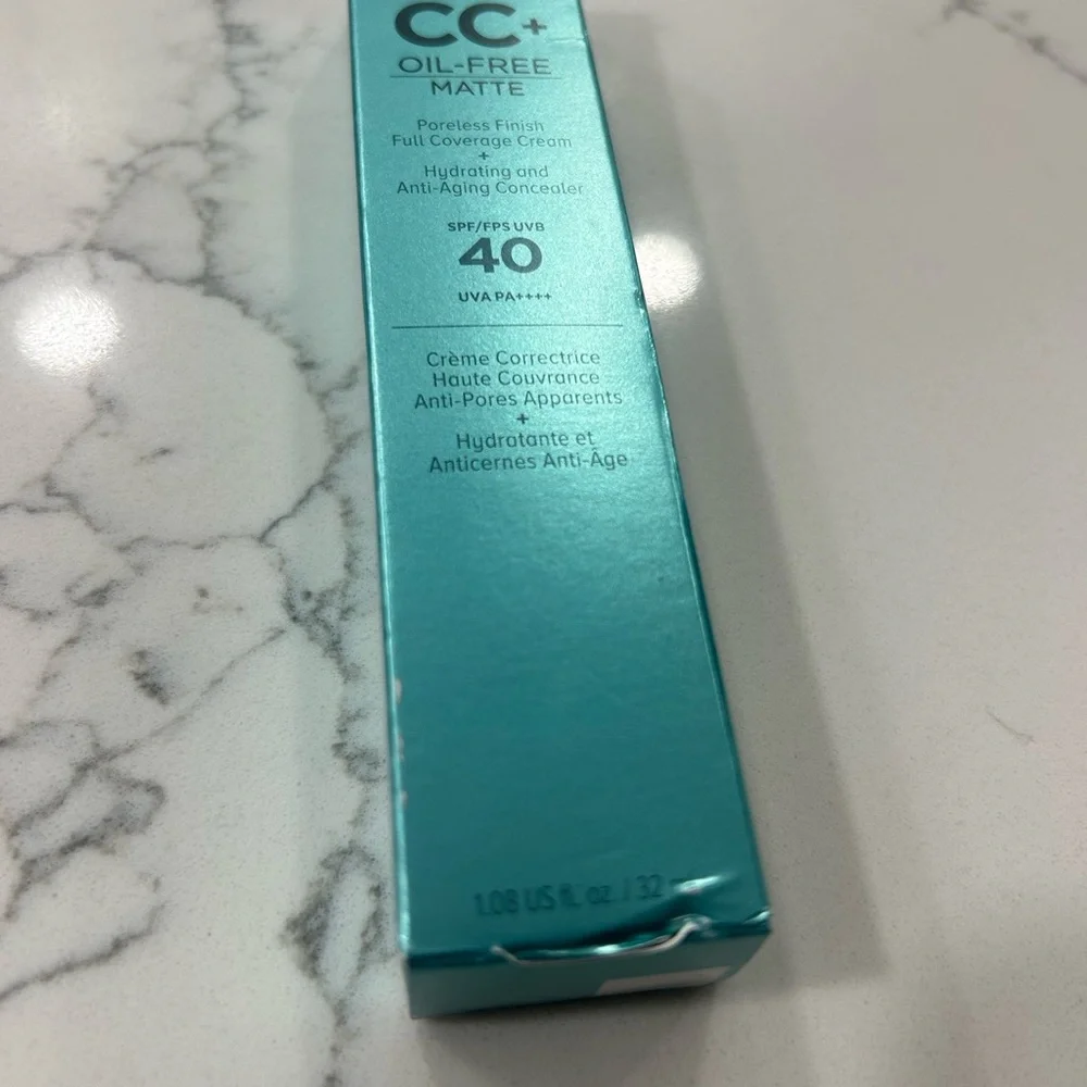 IT Cosmetics  CC+ Oil-Free Matte Antiaging full Coverage cream DEEP 1.08 fl oz